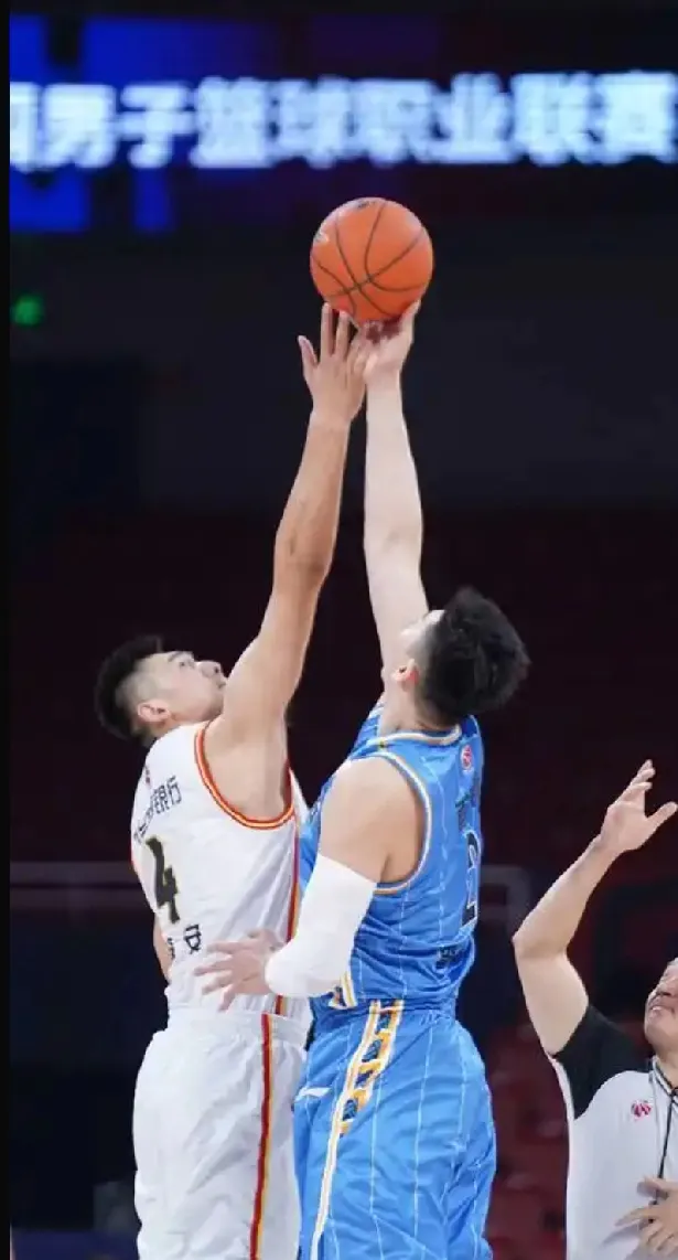 开云体育下载-包含圣安东尼奥马刺冲刺阶段遗憾出局，志在CBA季后赛名次提升，目标明确，赛季目标并未改变的词条-开云体育下载