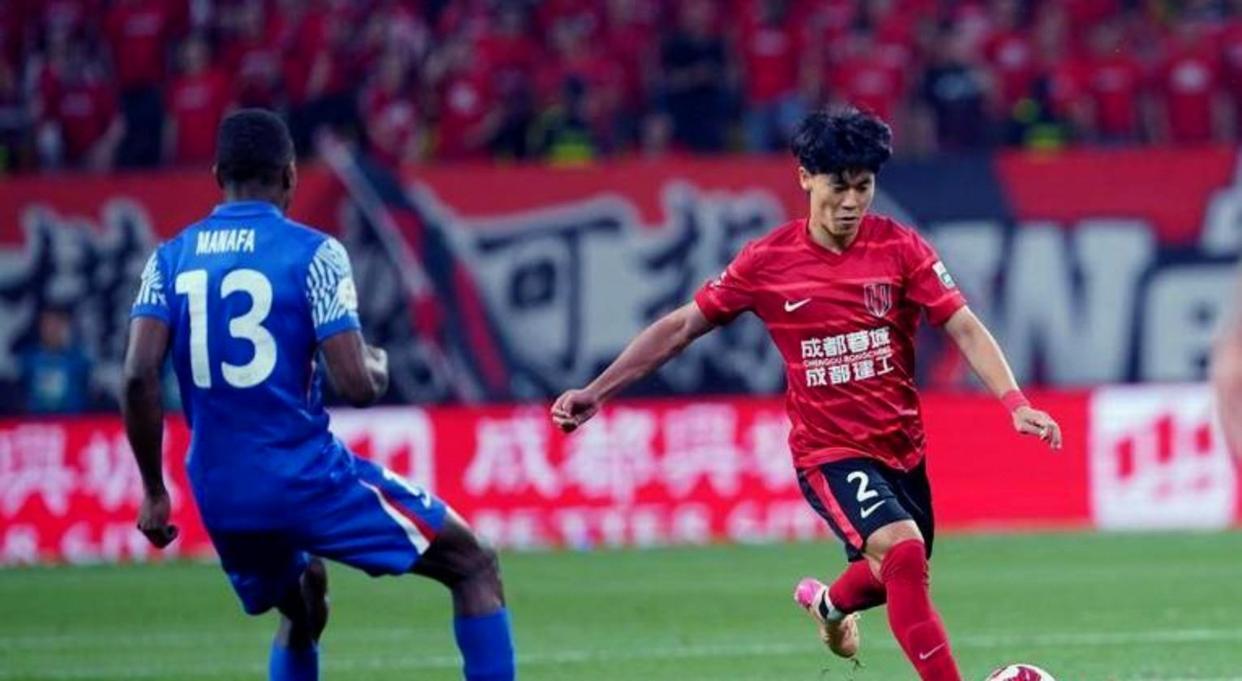 成都蓉城国际比赛日战术微调成都蓉城窗口期篮板制胜，这一次真的上海申花绝杀压哨的简单介绍